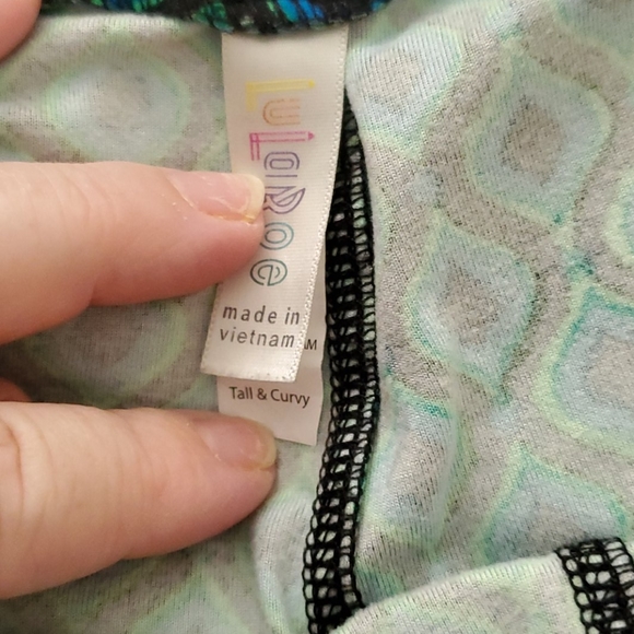 Lularoe TC leggings - Picture 2 of 3